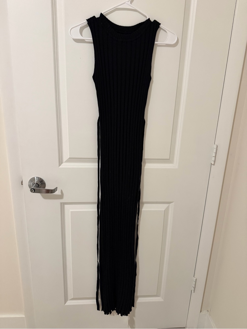 Commense Black Ribbed Sleeveless Maxi Dress